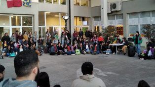 Puede parecer una obviedad, pero ante el crecimiento de discursos de ultraderecha, es imperioso recordarlo: en nuestro país, la educación es un derecho.