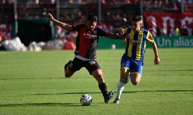 Sández fue titular en el último clásico