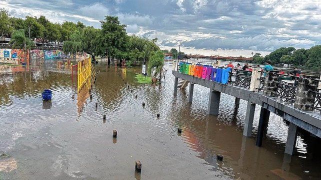 El río Gualeguaychú llegó a los 3