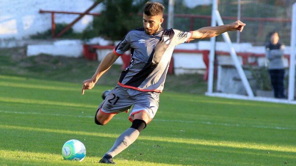 EL mediocampista Zarfino juega hoy en Danubio con la ...