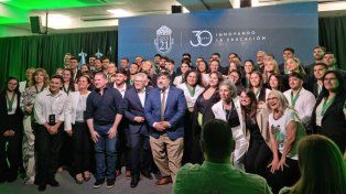 La Universidad Siglo 21 realizó su primer acto de colación en Paraná