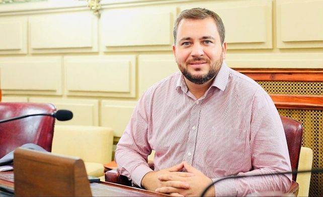 &ldquo;Lo importante es que el proyecto de reforma constitucional contin&uacute;e en la Legislatura y no perderlo&rdquo;, dijo el diputado Ghione.