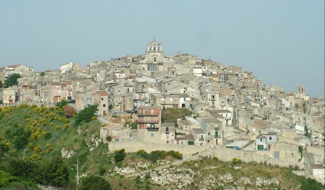 Mussomeli necesita médicos. Es una comuna siciliana de unos 11 mil habitantes