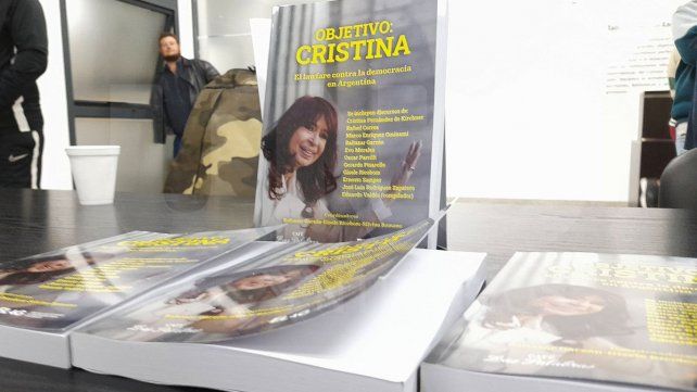 Se presentó en Paraná el libro sobre lawfare Objetivo Cristina