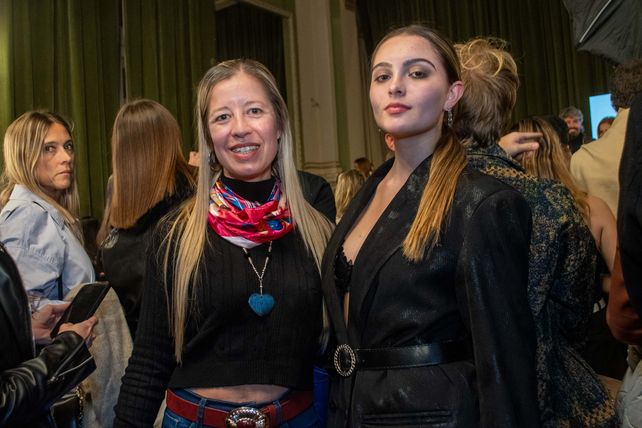 Primer Desfile Multimarca en el teatro El Círculo