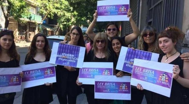 Es ley la reparación económica para hijos de víctimas de femicidio