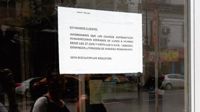 Varios bancos no quieren a personas en situación de calle.