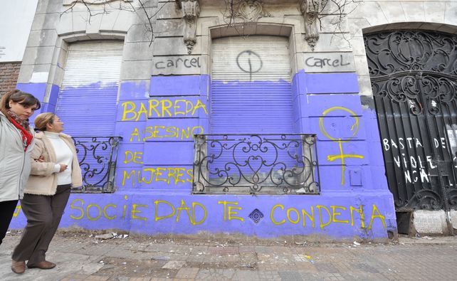 Pintadas. La vivienda ubicada en calle 48 de la capital bonaerense.