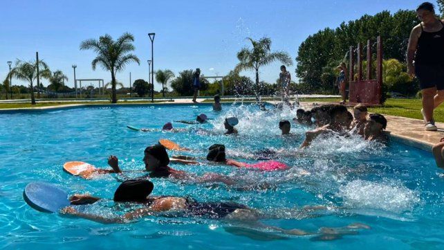 Este lunes se inauguró una nueva colonia de verano para adolescentes en el complejo Yarará