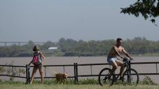 La mañana del sábado amaneció ideal para salir a hacer deporte a las parques de Rosario. La mañana del sábado amaneció ideal para salir a hacer deporte a las parques de Rosario.