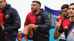 Wanchope Ábila no apareció por la práctica de Colón y aumentan las dudas sobre su continuidad.