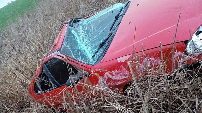 Accidente en la ruta 18: volcó un joven y fue hospitalizado