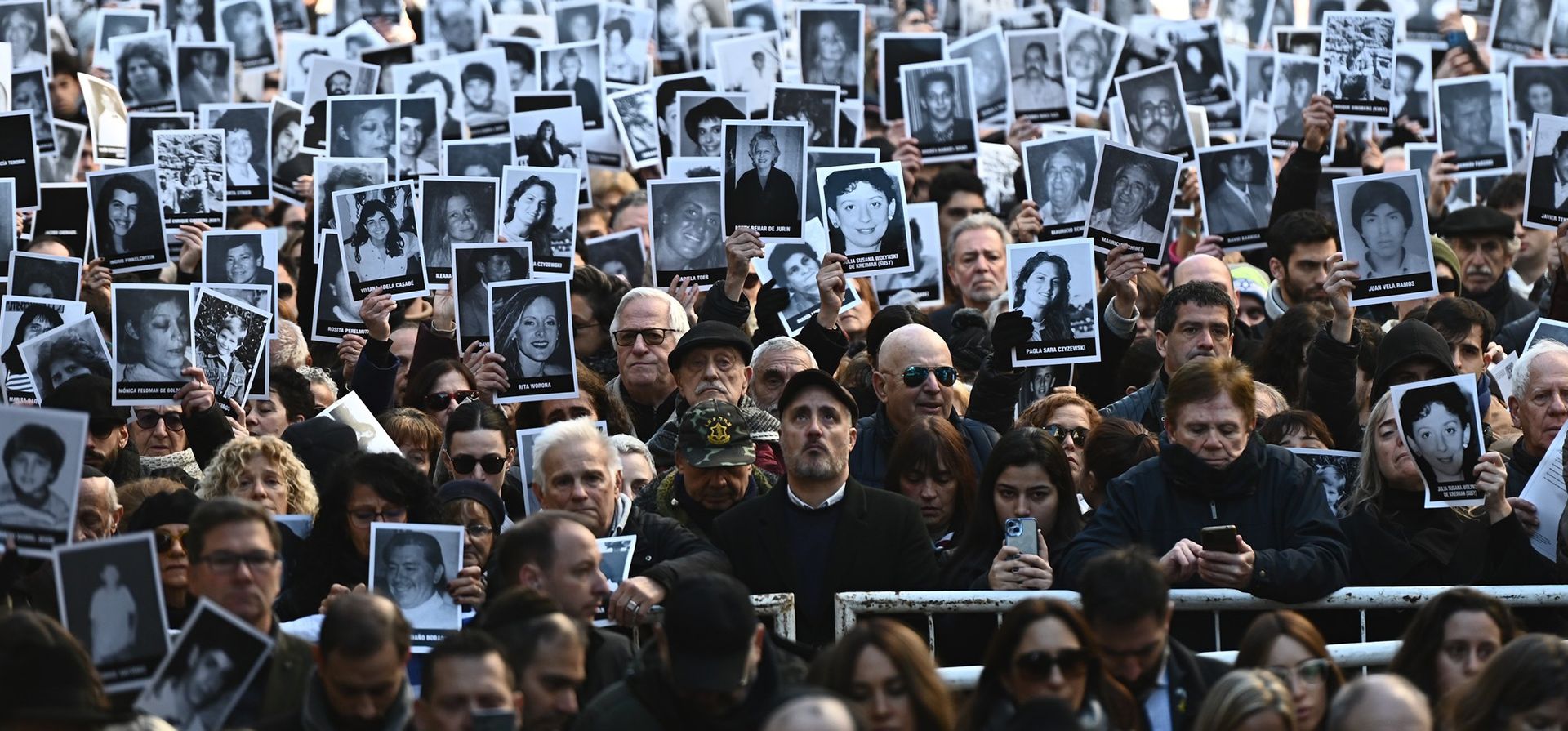 Acto central, a 31 años del atentado la AMIA. Foto: Pedro Lázaro Fernández / Clarín Acto central, a 31 años del atentado la AMIA. Foto: Pedro Lázaro Fernández / Clarín