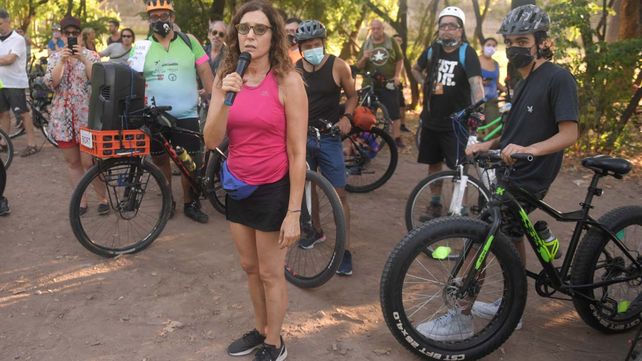 El grupo de ciclistas Masa Crítica Buenos Aires realizó una pedaleada y homenaje en solidaridad