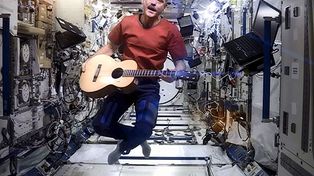Un astronauta canadiense, el primer hombre en grabar un disco en el espacio