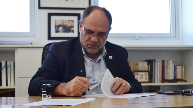 El rector de la UGR, José Luis Aguirre.