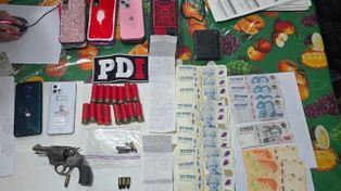La policía secuestró dinero, drogas y armas de fuego tras la detención del barrabrava.