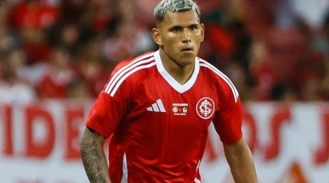 Braian Aguirre volvió a Inter y se sumó al plantel que va en busca de la Copa de Brasil.