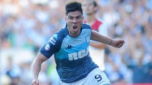 Newells necesita un delantero y Jonatan Cristaldo asomó como una opción
