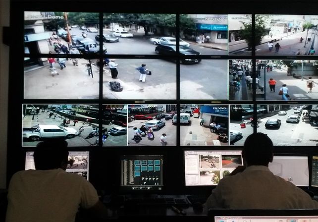 El gobierno de la ciudad ya entregó 273 botones de alerta a mujeres