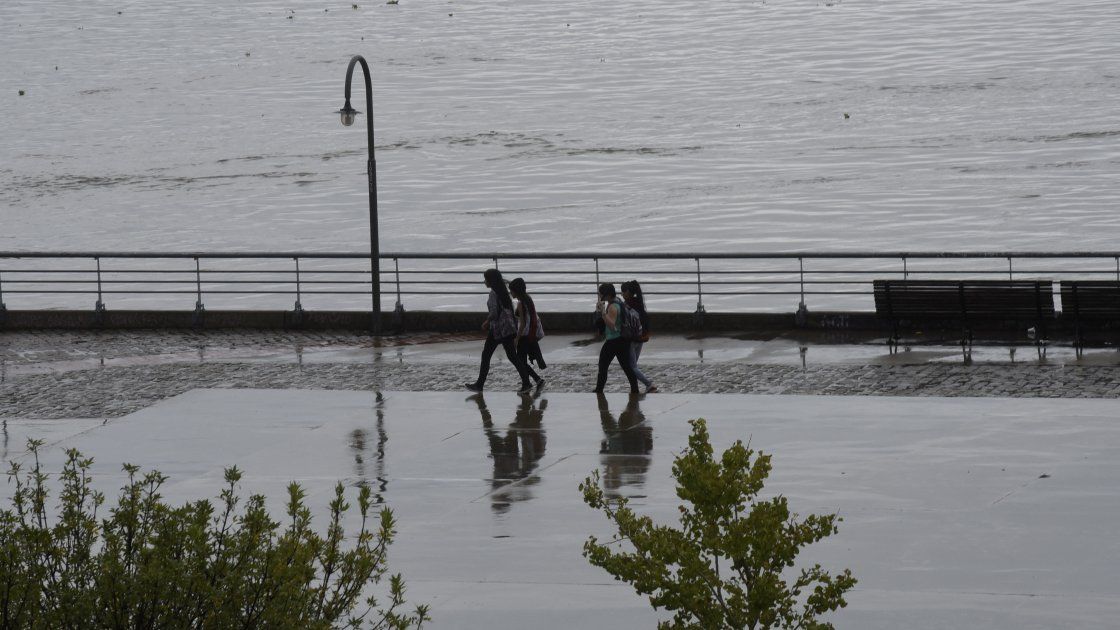 Rige un alerta meteorológico por lluvias y tormentas ...