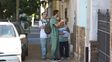 Puerta por puerta, informan sobre las tareas de limpieza que tienen que hacer en las casas Puerta por puerta, informan sobre las tareas de limpieza que tienen que hacer en las casas