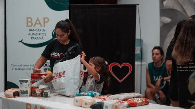 El evento cultural recibió cientos de donaciones