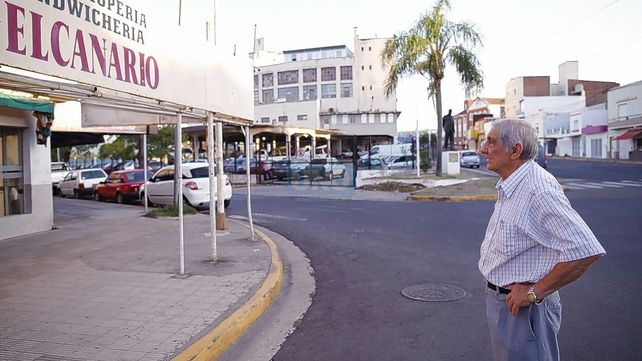 Paraná: el adiós a un Canario que se llevó el confinamiento sin sentido