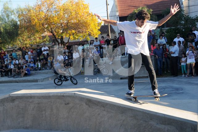 Candioti Park: se inauguró una nueva pista de skate en la ciudad