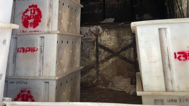 Hallaron 8 celulares en un camión que ingresaba con pan a la cárcel de Coronda