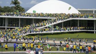 Manifestantes y simpatizantes del expresidente brasileño Jair Bolsonaro, asaltan el edificio del Congreso Nacional en Brasilia hace dos años.&nbsp; &nbsp; &nbsp;
