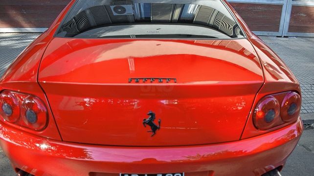 La historia de la única Ferrari que pasea por las calles de Santa Fe. Un santafesino de barrio Candioti mostró a UNO su Ferrari 456 GT