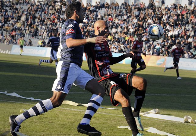 En el final, Patronato encontró la victoria y sigue en la cima