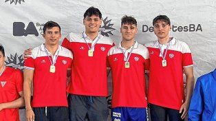 Di Paolo, Nicola, Ghione y De Frutos dueños del nuevo récord nacional en 4x100 combinado junior.