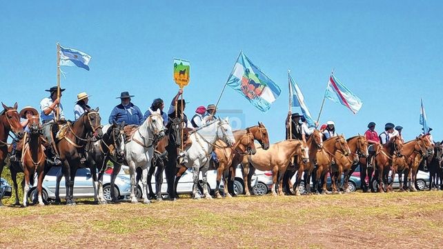 Alternativa. Las agrupaciones buscan modos informales de resaltar momentos y lugares célebres.