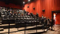 Los cines podrán reabrir con un 50 por ciento de ocupación de las salas. Los cines podrán reabrir con un 50 por ciento de ocupación de las salas.