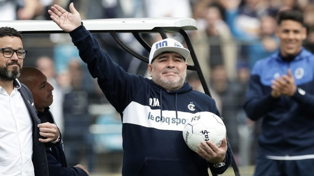 Hinchas de Gimnasia se movilizan para acompañar a Maradona