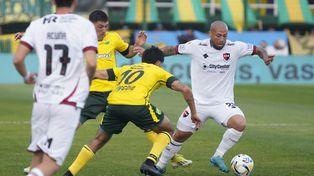Gaspar Iñíguez tiene 31 años y sólo pudo disputar 115’, en 3 partidos en Newell’s.