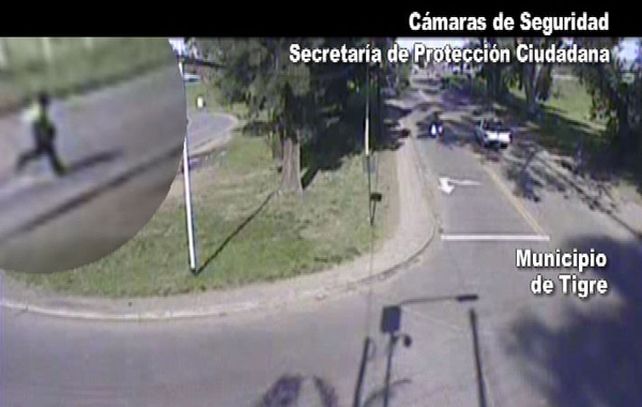 Las cámaras de seguridad del partido de Tigre captaron la huida del agresor.