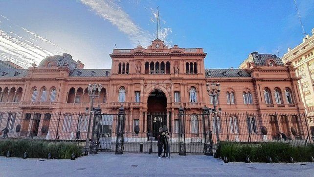 El Gobierno modificó el presupuesto con más recursos para el pago de sueldos, subsidios y funcionamiento El Gobierno modificó el presupuesto con más recursos para el pago de sueldos, subsidios y funcionamiento