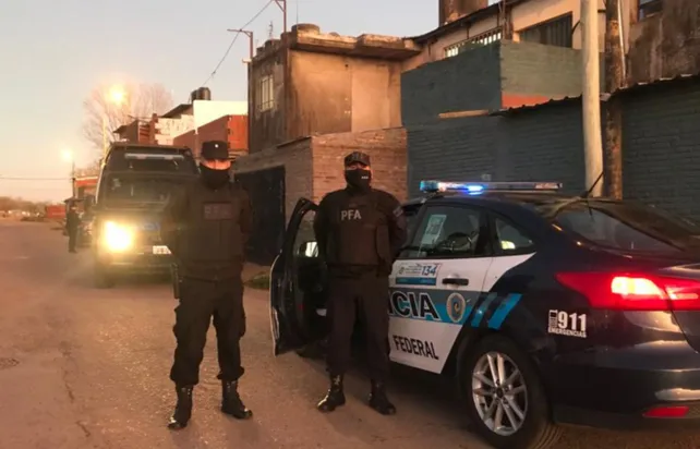 La Federal durante los allanamientos en que cayó presa Bárbara 