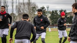 Leguizamón y Morelo pelean por un lugar en la ofensiva