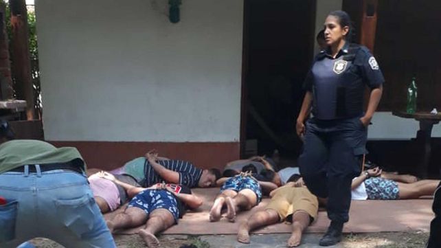 El arresto. Después del mediodía de ayer la Policía allanó la vivienda alquilada por los acusados de la muerte y los detuvo.