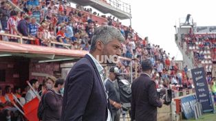 Gustavo Munúa podría realizar más de un cambio