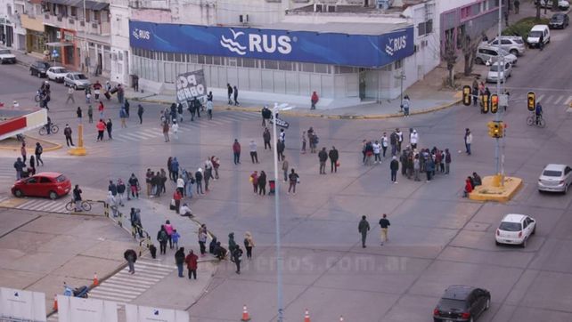 El Polo Obrero corta Cinco Esquinas en Paraná