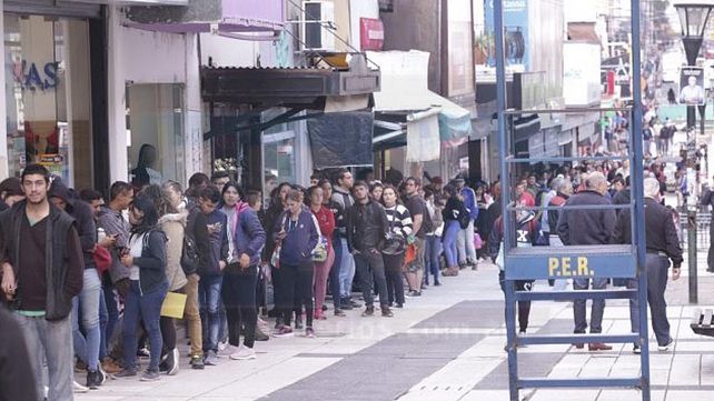 El desempleo aumentó al 13,1% y golpea a 2.3 millones de argentinos