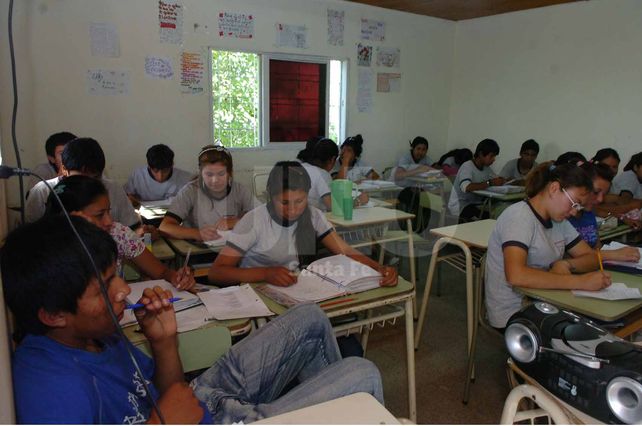En secundaria. Los aspirantes a cursar 1º año en 2015 deberán anotarse entre el 10 y el 14 de noviembre.