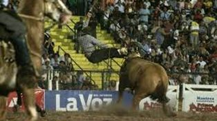 Jesús María: dos jinetes sufrieron accidentes y fueron internados
