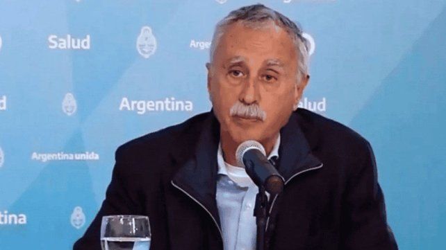 Lugones: “No vamos a dejar que un profesional no idóneo atienda en una guardia argentina.