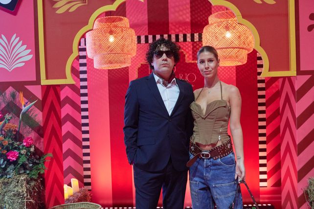 Hugo Acevedo, Agostina Miño